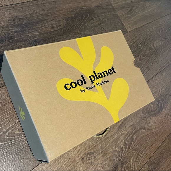 🥮 Cool Planet by Steve Madden Restore Stud-Detail Wood Block Sandals - Picture 4 of 5